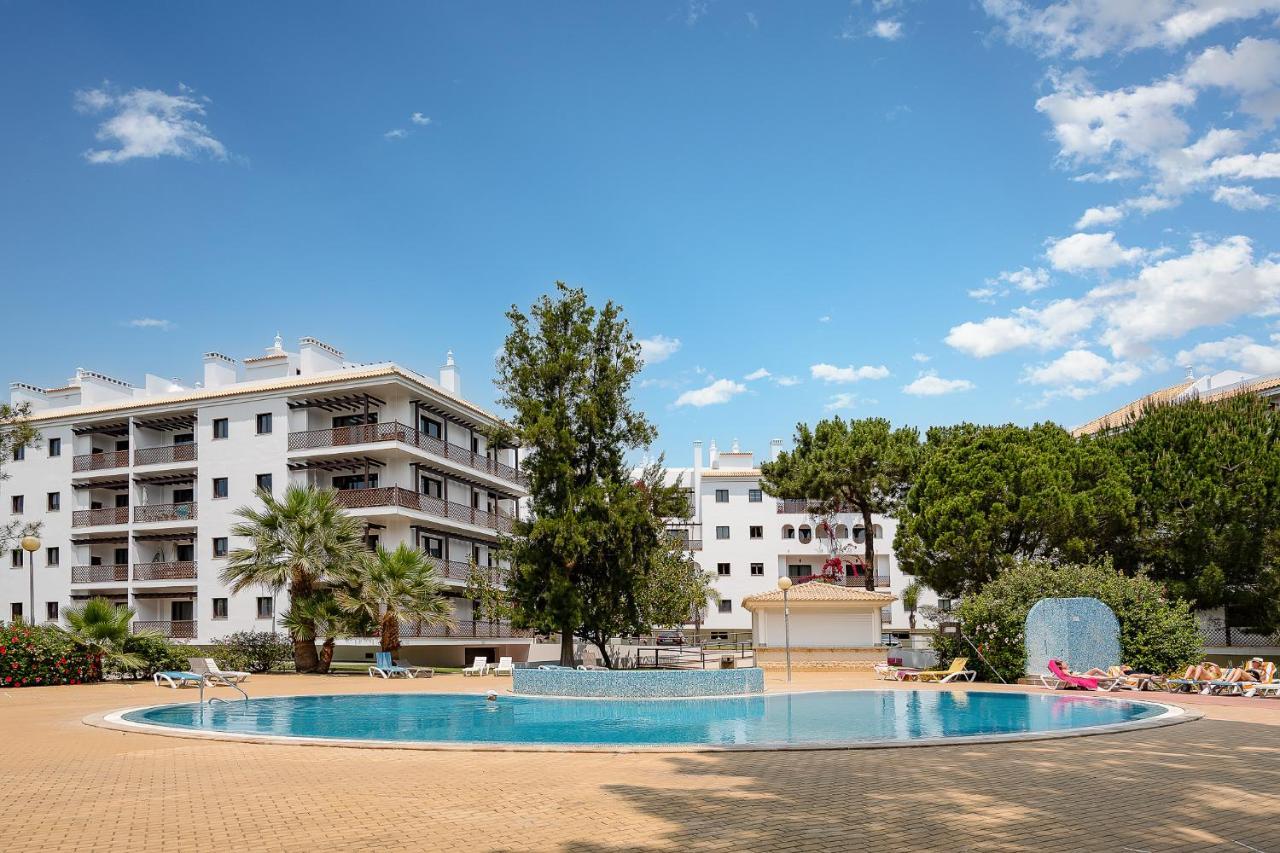 Elegance W/ Balcony & Pool By Lovelystay Albufeira