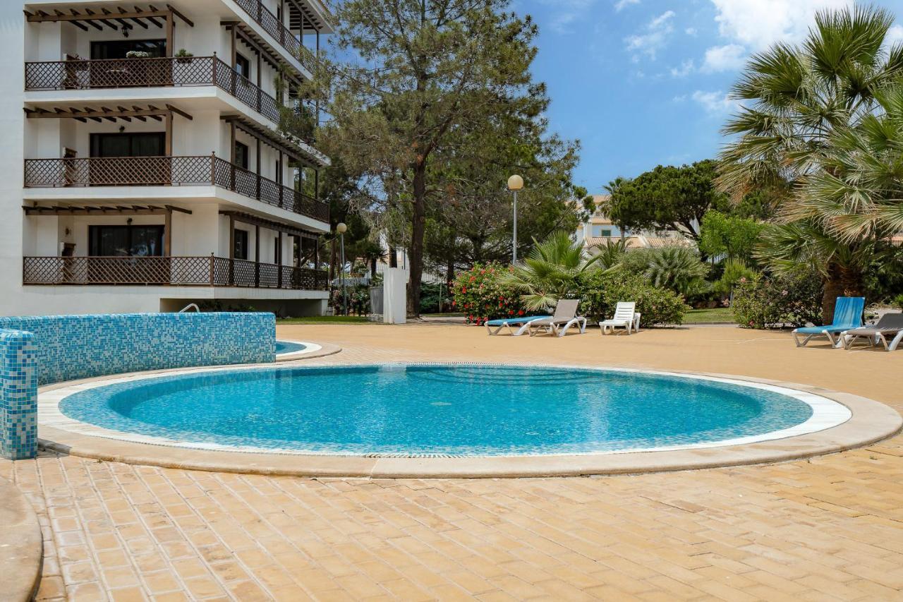 Apartamento Elegance W/ Balcony & Pool By Lovelystay